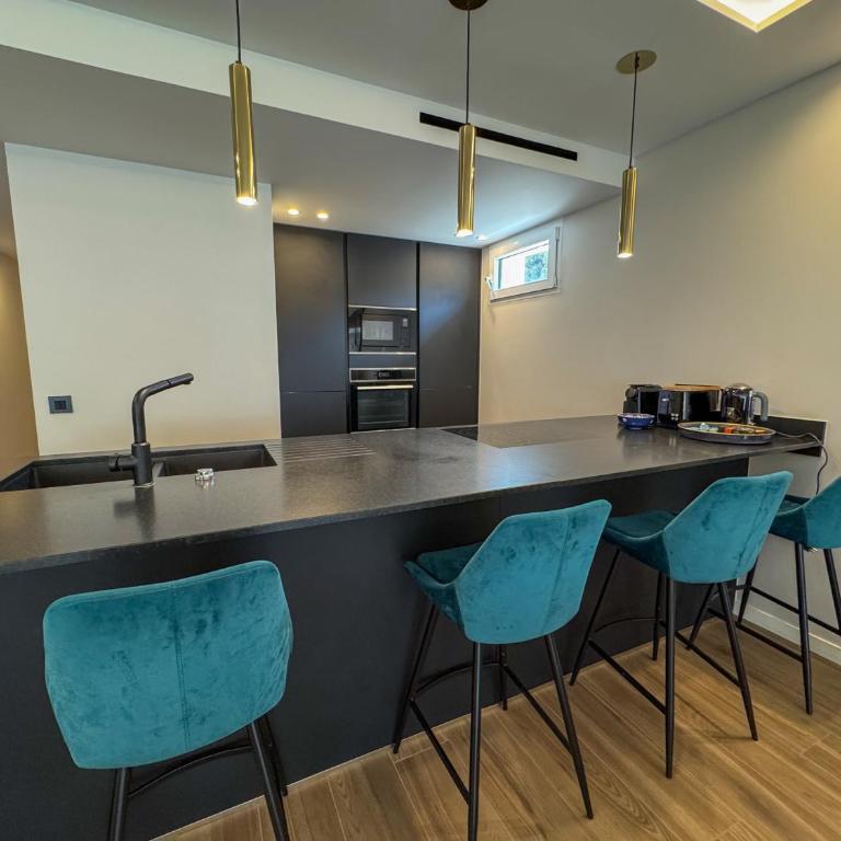 LUXURY EQUINOX 3 Bedrooms - Apartment - 27