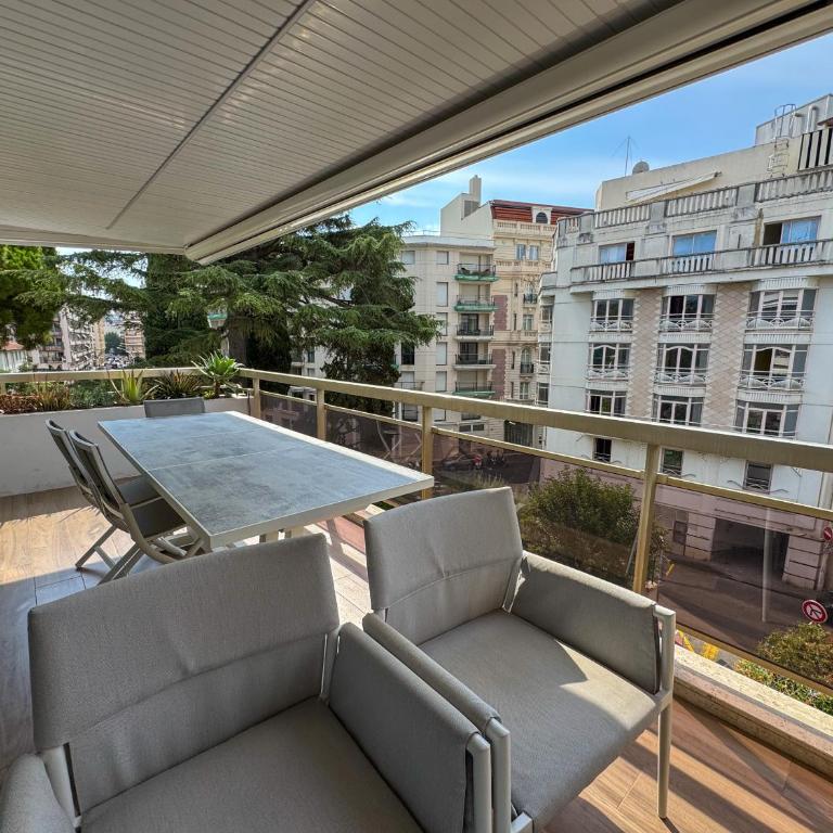 LUXURY EQUINOX 3 Bedrooms - Apartment - 29