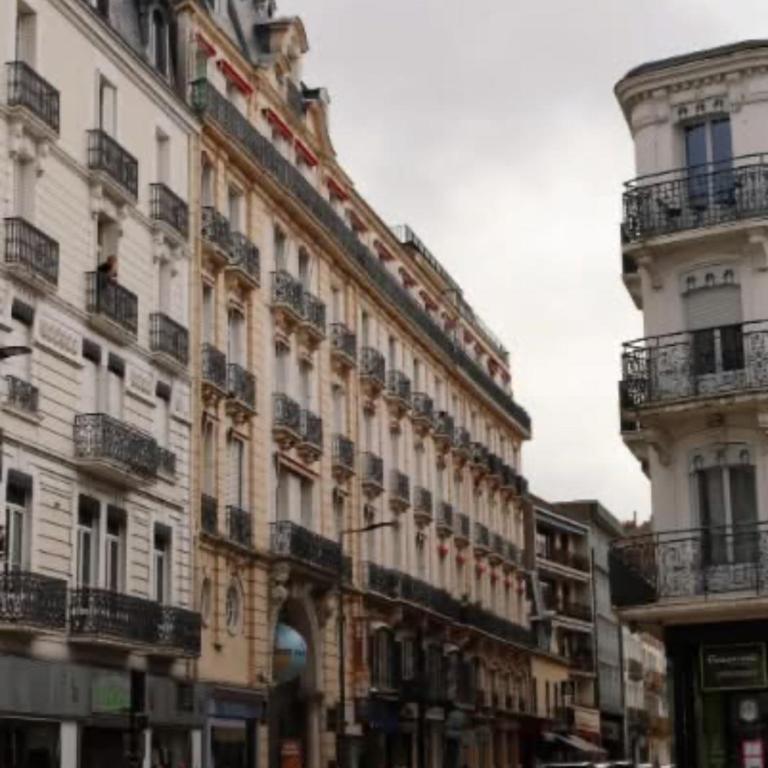 LE SPLENDID - Hypercentre - Proche Opéra & Parcs - Thermes - Appartement 1 Chambre - 99