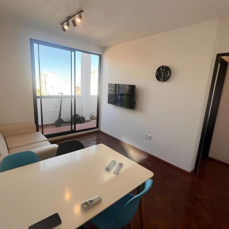 Bello depto con cochera - Apartamento de 2 dormitorios - 12