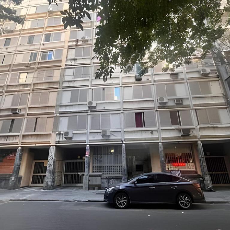 Bello depto con cochera - Apartamento de 2 dormitorios - 28