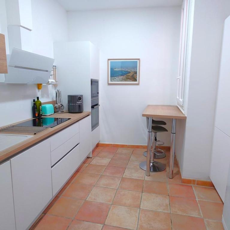 Appartement Haussmannien face aux halles - Appartement 1 Chambre - 16