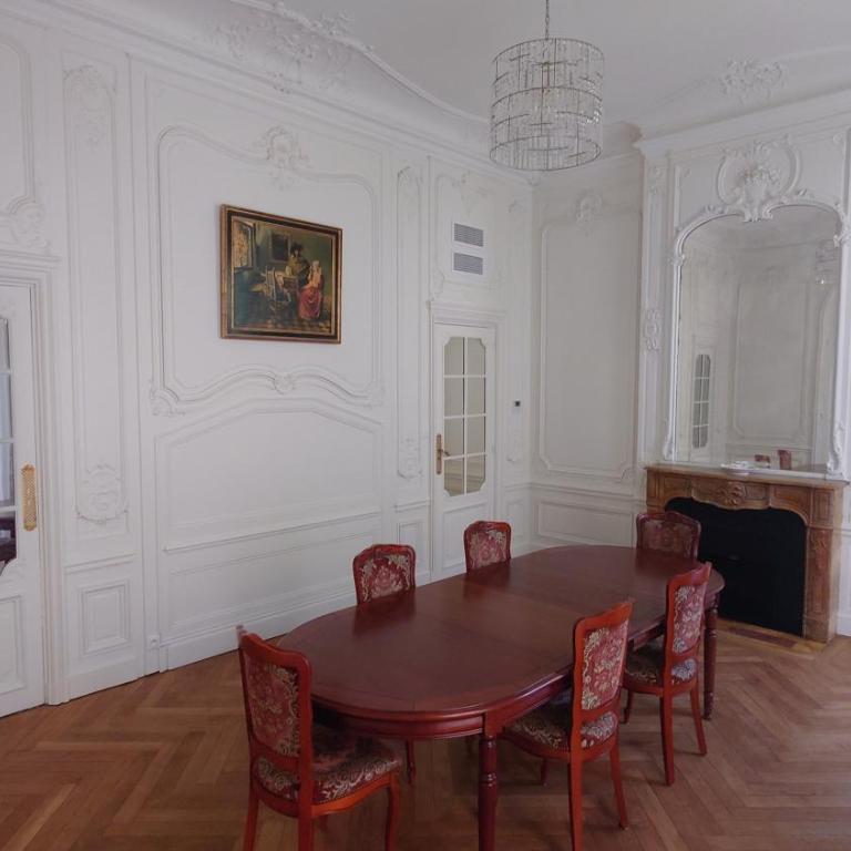Appartement Haussmannien face aux halles - Appartement 1 Chambre - 12