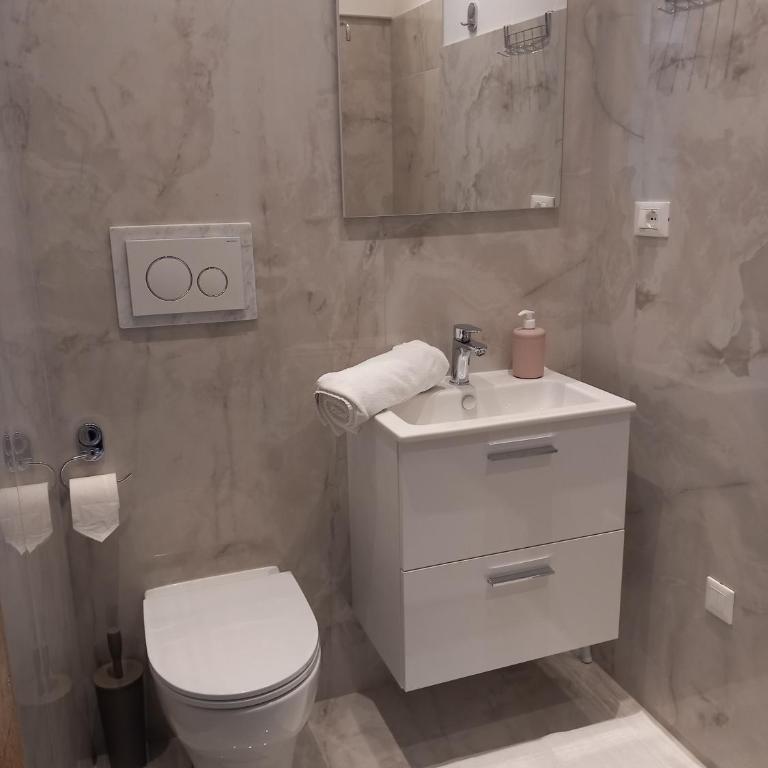 Casa Angelo - One-Bedroom Apartment - 9