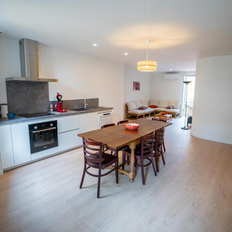 Duplex climatisé de charme - 3 chambres - Cœur Argelès-sur-Mer - Three-Bedroom Premium Apartment - 3