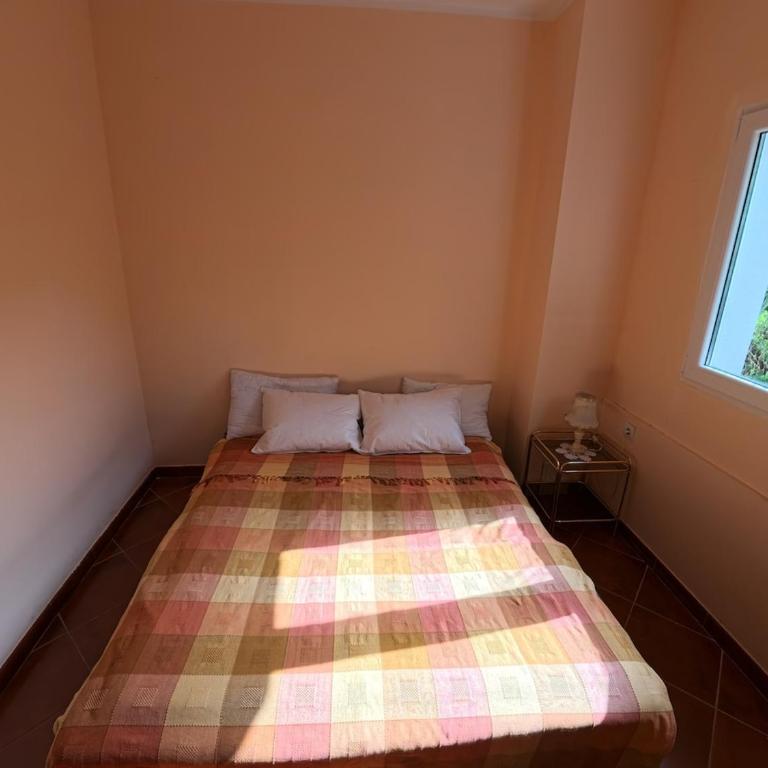 Sunny Holiday House with Sea View & Private Garden - Four-Bedroom Vacation Home - 16