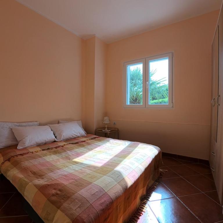 Sunny Holiday House with Sea View & Private Garden - Four-Bedroom Vacation Home - 15