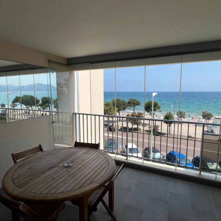 Bord de Mer Cannes Midi - Appartement - Vue sur Mer - 4
