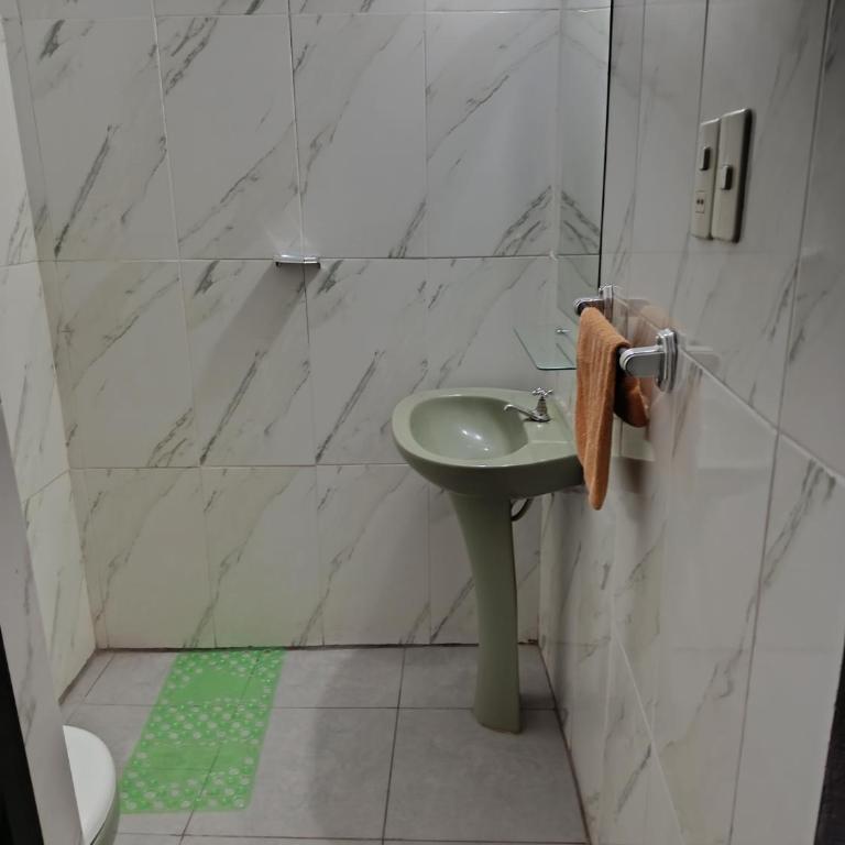 Apartamentos Victoria - Habitación Brown - Habitación Doble con baño privado - 4