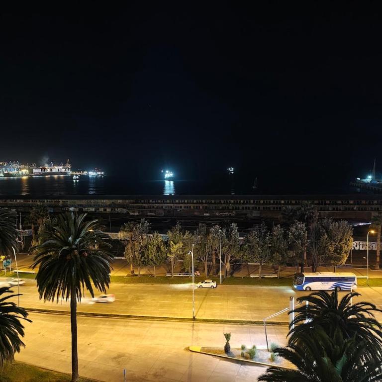 Apartment with a view of the port of Valparaíso - One-Bedroom Apartment - 5