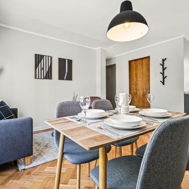Departamento moderno a pasos de Parque Arauco y Metro Manquehue - Two-Bedroom Apartment - 6