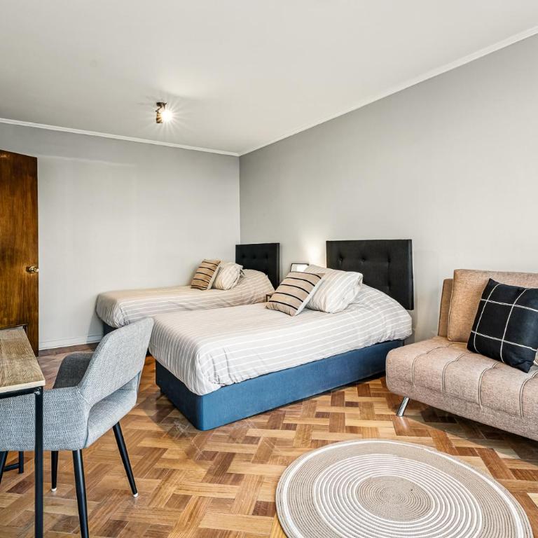 Departamento moderno a pasos de Parque Arauco y Metro Manquehue - Two-Bedroom Apartment with City View - 7