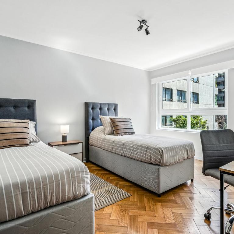 Departamento moderno a pasos de Parque Arauco y Metro Manquehue - Two-Bedroom Apartment - 7