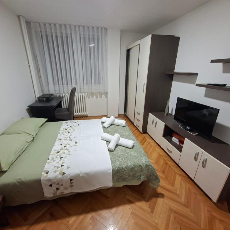 Apartman Pesic Niš - Two-Bedroom Apartment - 8