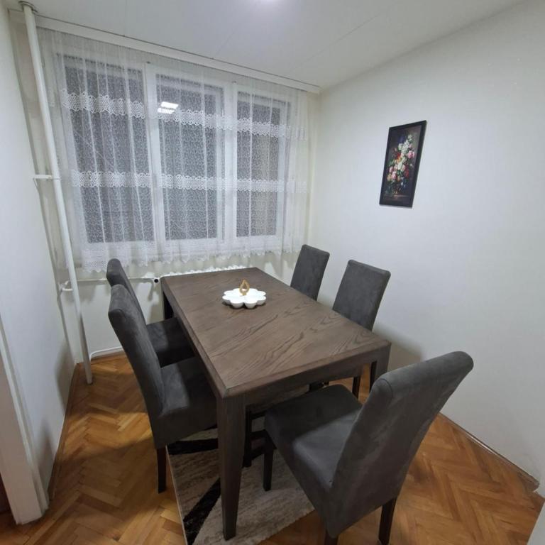 Apartman Pesic Niš - Two-Bedroom Apartment - 9