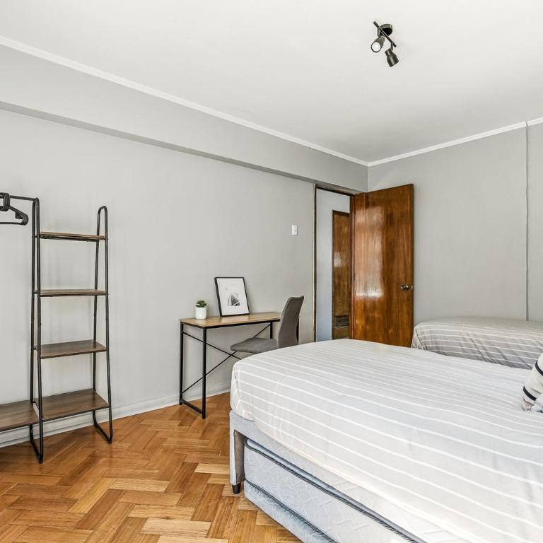 Departamento moderno a pasos de Parque Arauco y Metro Manquehue - Two-Bedroom Apartment - 11