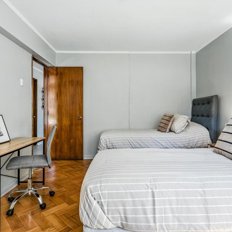 Departamento moderno a pasos de Parque Arauco y Metro Manquehue - Two-Bedroom Apartment - 13