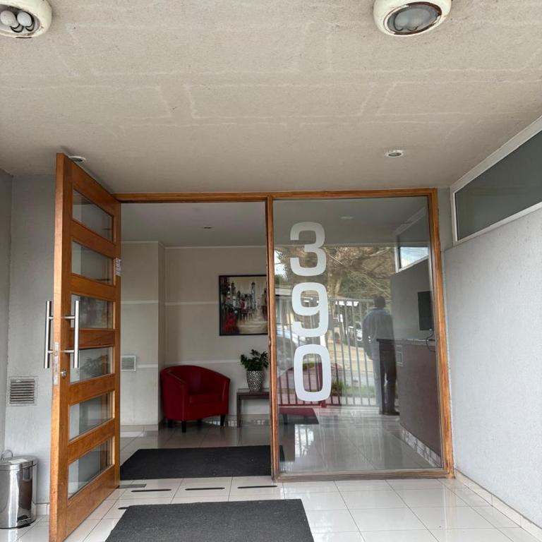 Departamento con excelente ubicación a pasos de av Alemania a 2 cuadras de mall portal Temuco - One-Bedroom Apartment - 10