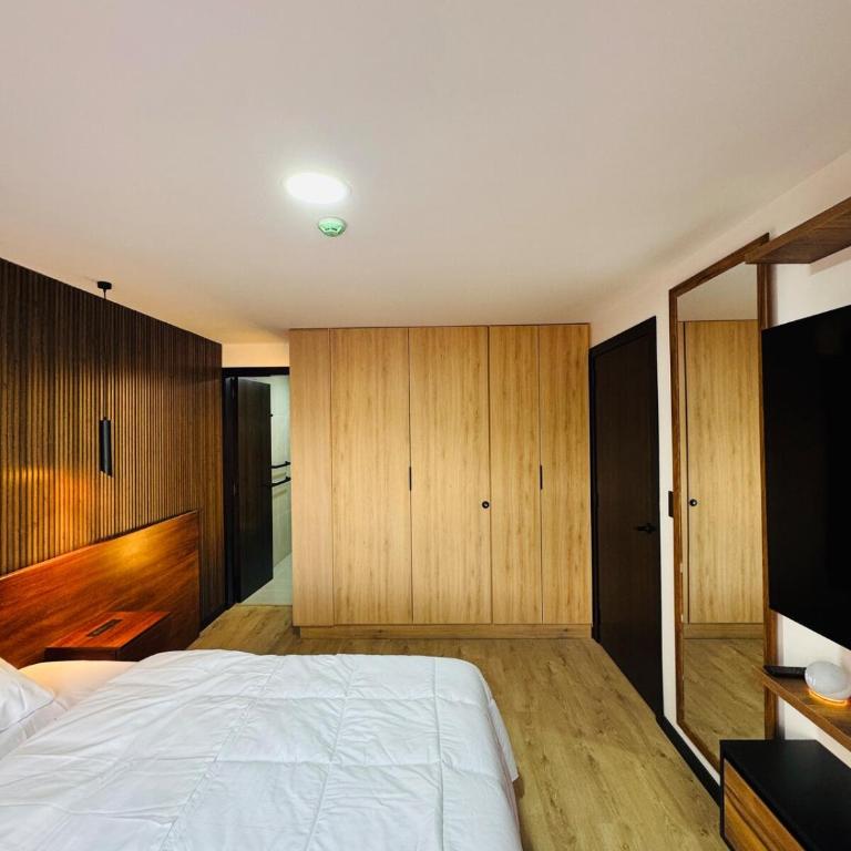 Suite with pool condominium Torres de Almería - Two-Bedroom Apartment - 31