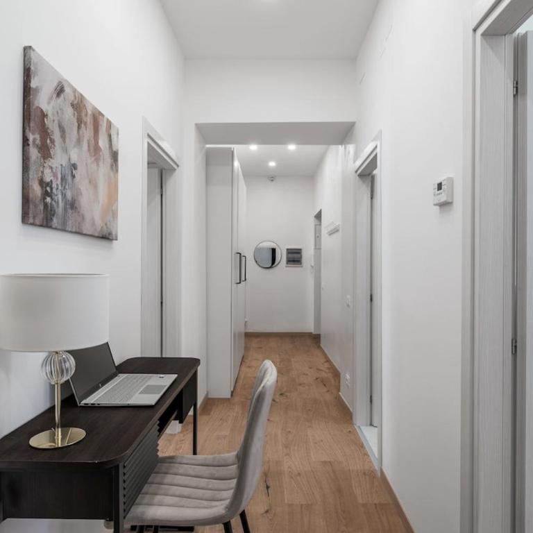 4 bedrooms, luxury 5 minutes from the Colosseum Jacuzzi - Appartamento - 7
