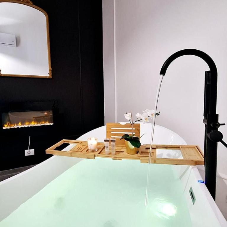 4 bedrooms, luxury 5 minutes from the Colosseum Jacuzzi - Appartamento - 19