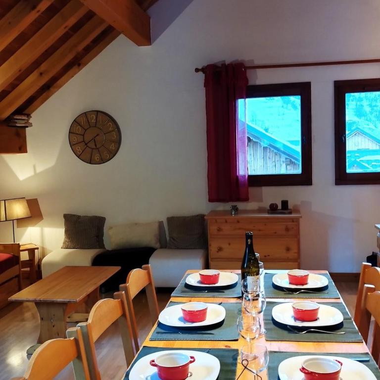 Duplex à Valloire: 4 pièces, 8 personnes, animaux admis, parking privé - FR-1-263-617 - Appartamento - 3