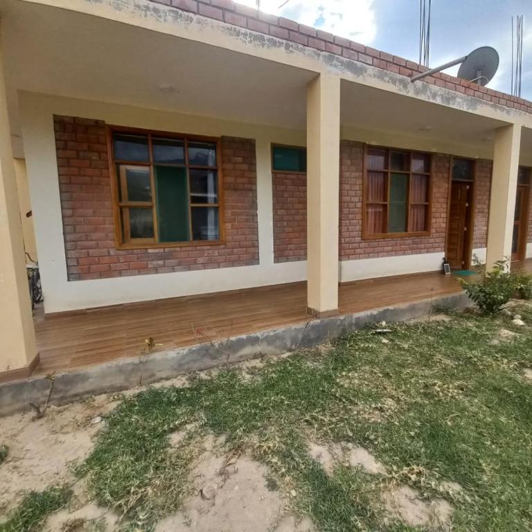 El Refugio Escondido - Three-Bedroom House - 10