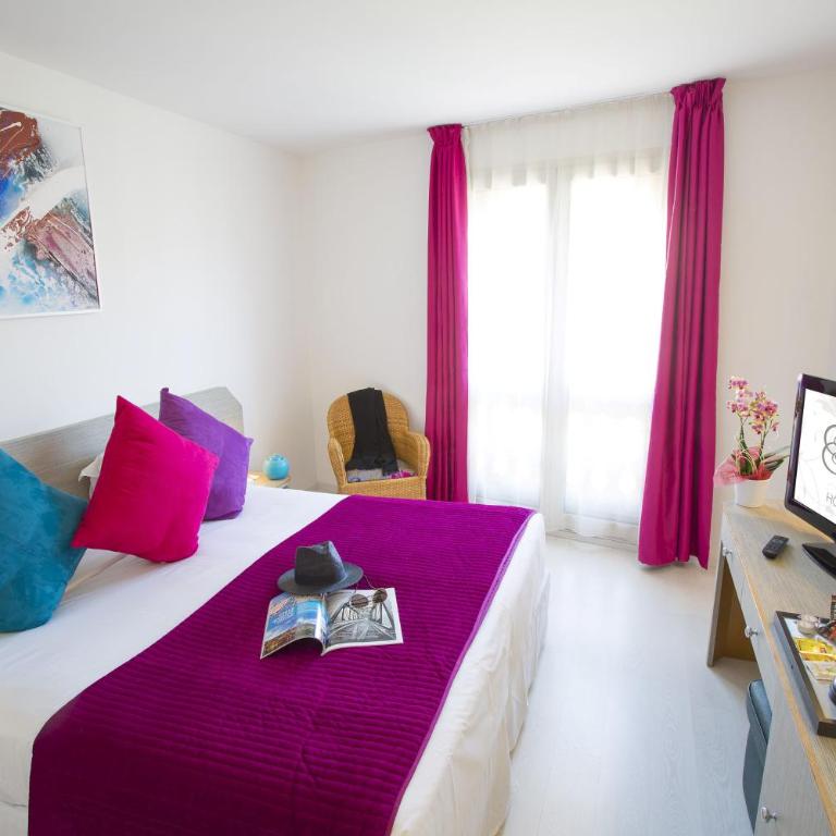 Cristal Hôtel & Spa - Chambre Double Classique - Accès Gratuit au Spa - 4