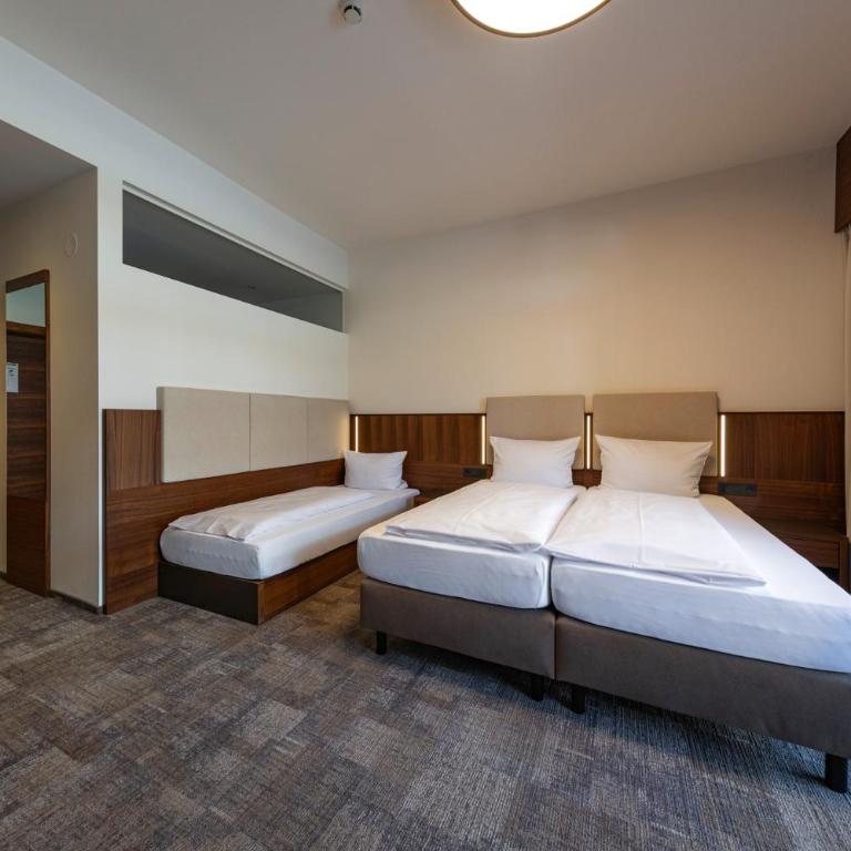 Hotel Rundeck - Basic Dreibettzimmer - 1