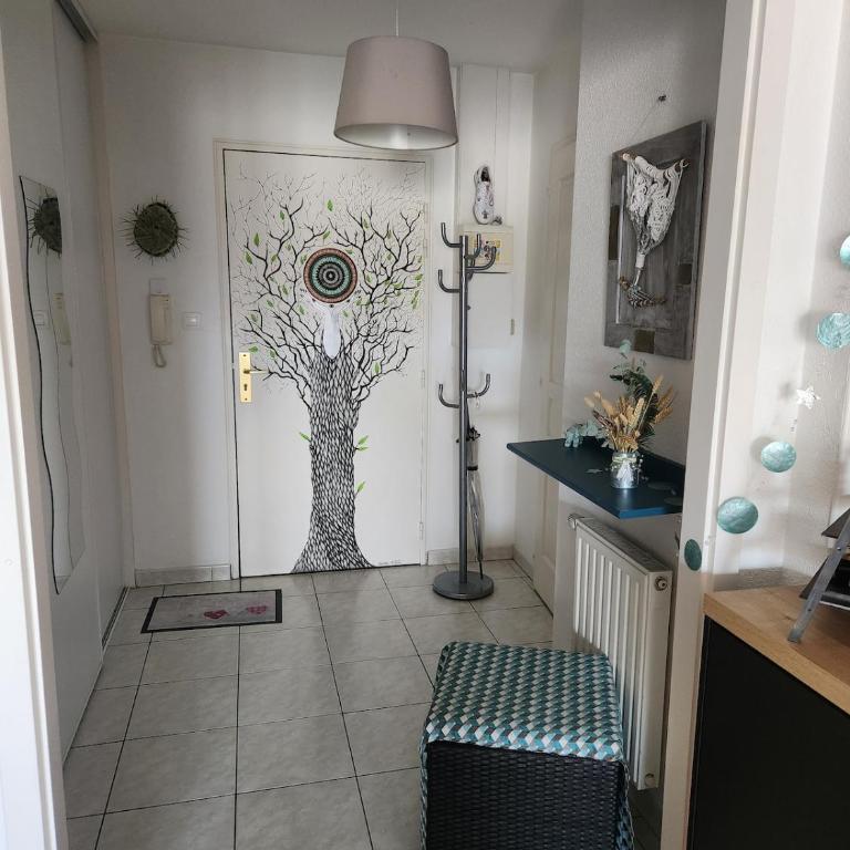 Appartement cosy à 5mn du Parc des Expositions - Apartment mit 2 Schlafzimmern und Terrasse - 3