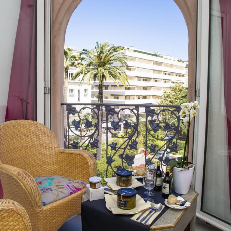 Cristal Hôtel & Spa - Chambre Double Supérieure - Accès Gratuit au Spa - 2