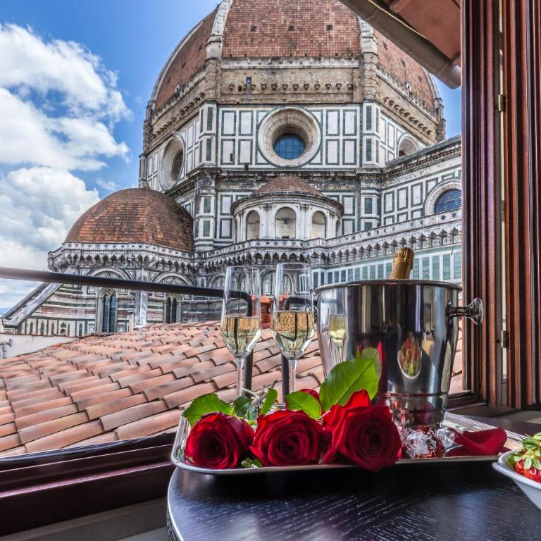 Hotel Duomo Firenze - Camera Deluxe Matrimoniale/Doppia con Letti Singoli con Vista - 1