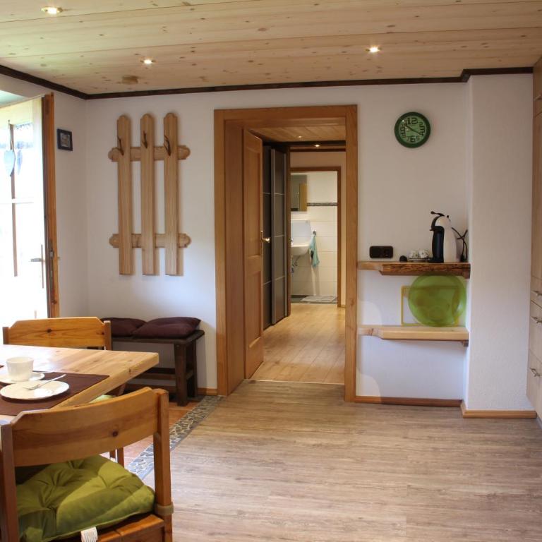 Landhaus Kranzbichl - Apartment mit Balkon - 8