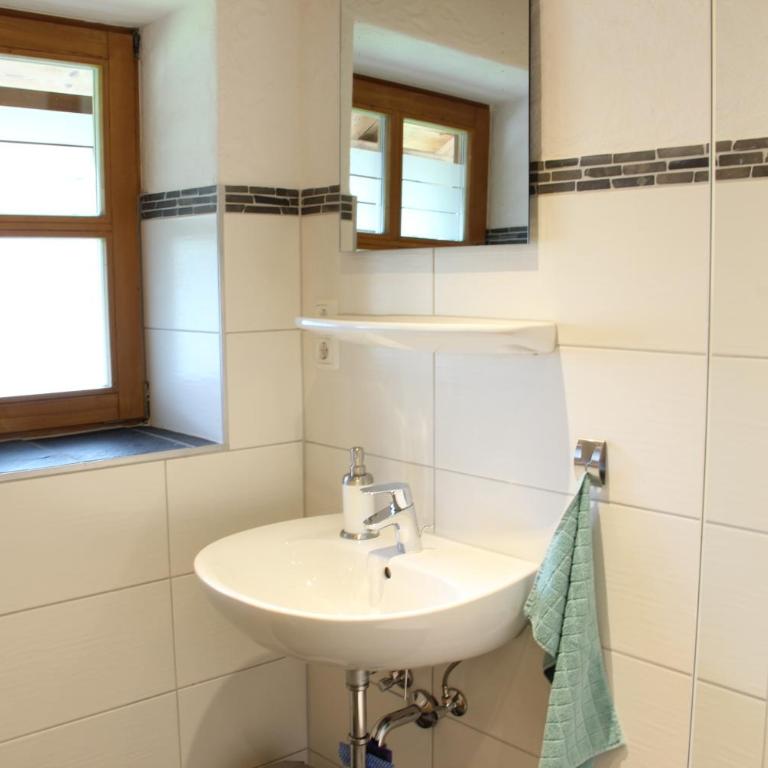 Landhaus Kranzbichl - Apartment mit Balkon - 9