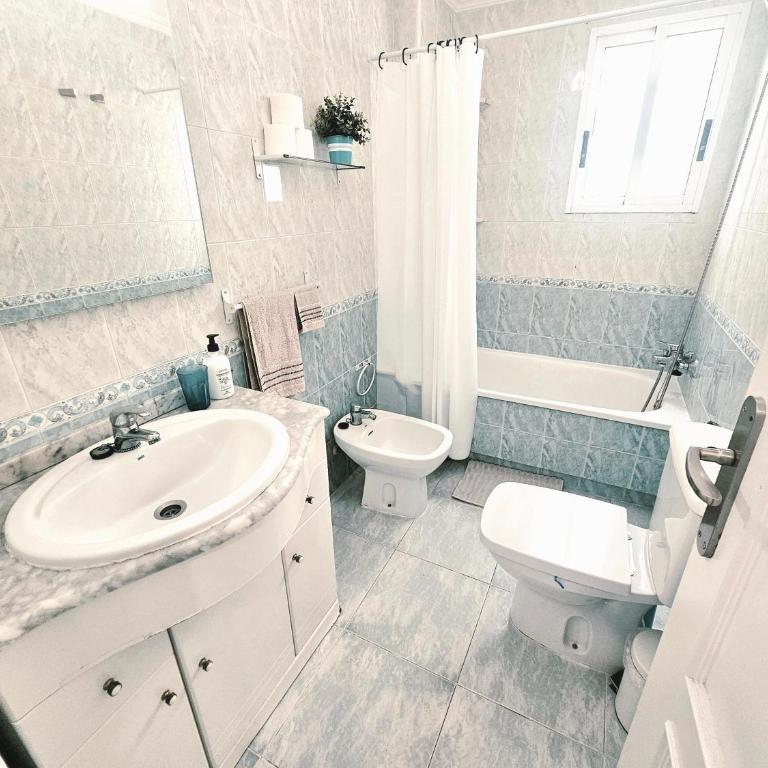 Apartamento con terraza, piscina y playa a 400m - Apartamento de 1 dormitorio - 9
