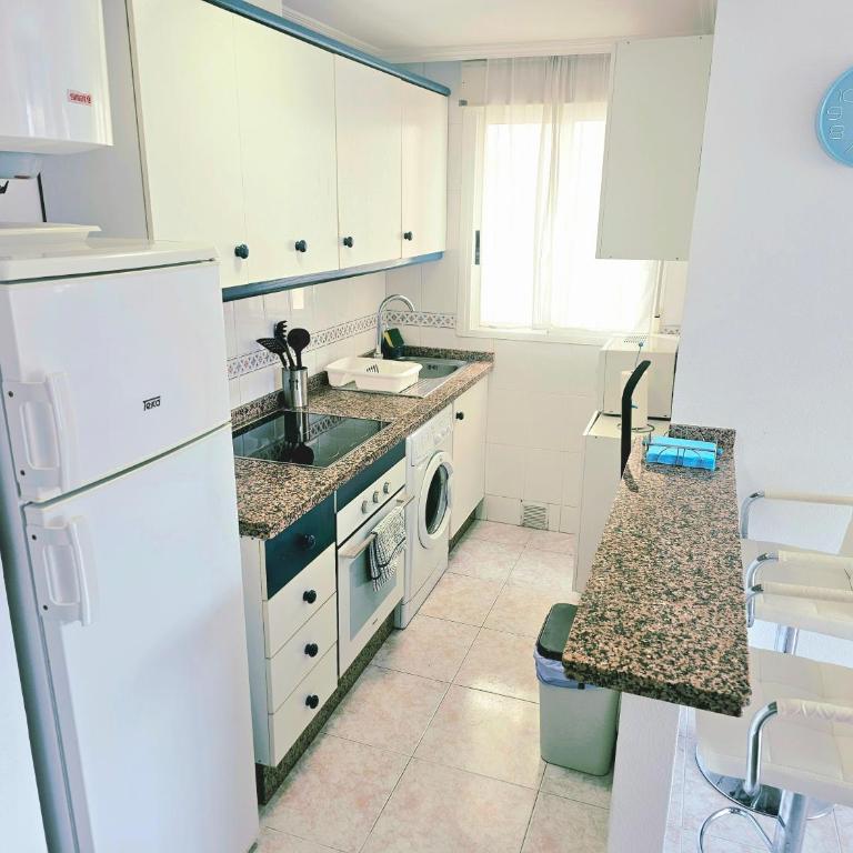 Apartamento con terraza, piscina y playa a 400m - Apartamento de 1 dormitorio - 7