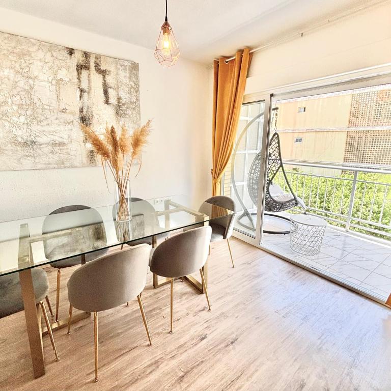 Apartment near the beach - Three-Bedroom Apartment - 3