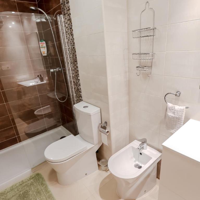 Seaside Heritage Apartment - Two-Bedroom Apartment - 10