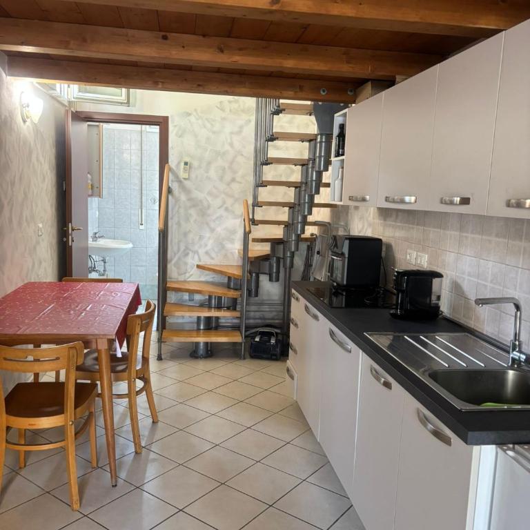 Bologna Accommodation - Fiera - Centro - Appartamento Standard con 2 Camere da Letto - 1