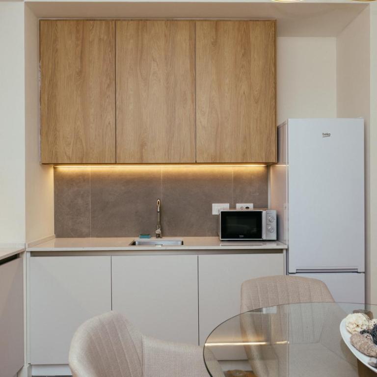 Beautiful One Bedroom With Free Breakfast and Parking - Apartman sa 1 Spavaćom Sobom - 10