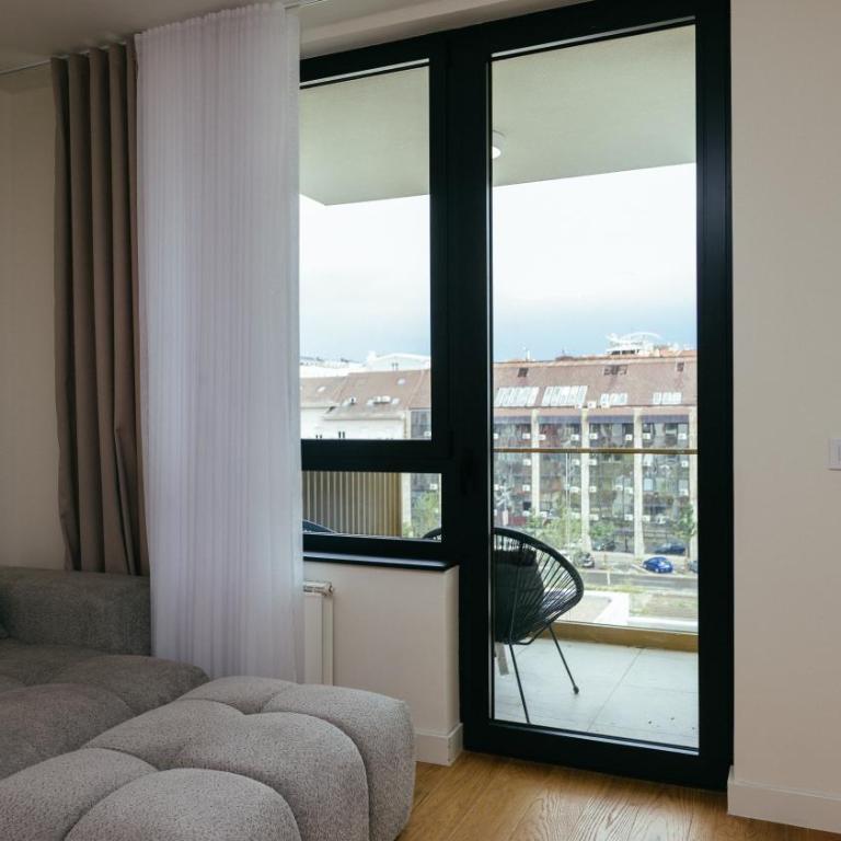 Beautiful One Bedroom With Free Breakfast and Parking - Apartman sa 1 Spavaćom Sobom - 6