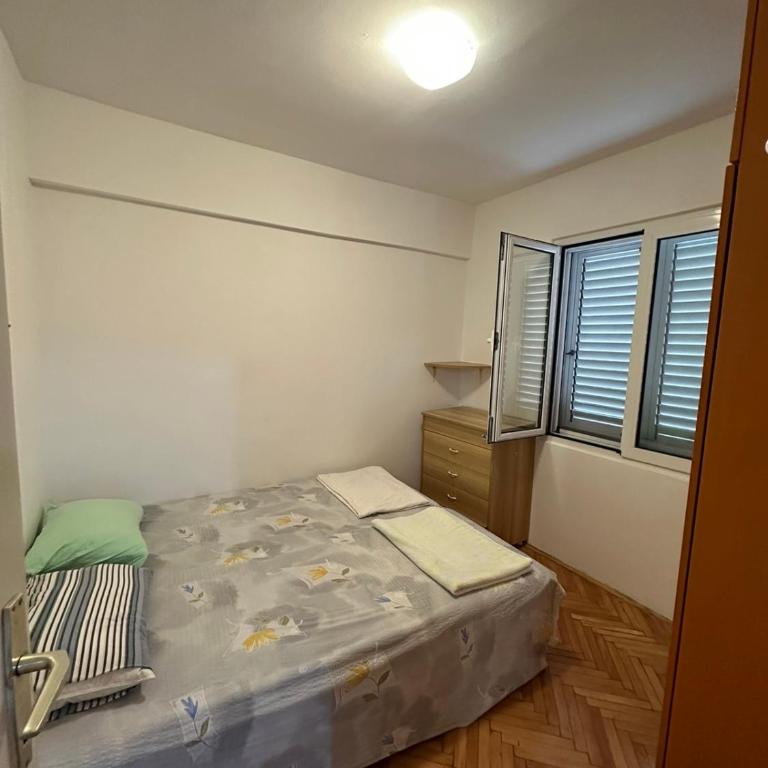 Peaceful family apartment in Budva - Apartman - 3