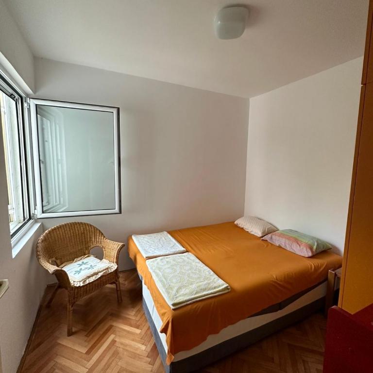 Peaceful family apartment in Budva - Apartman - 7