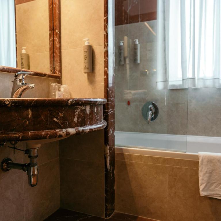 Grand Hotel la Chiusa di Chietri - Junior Suite - 2