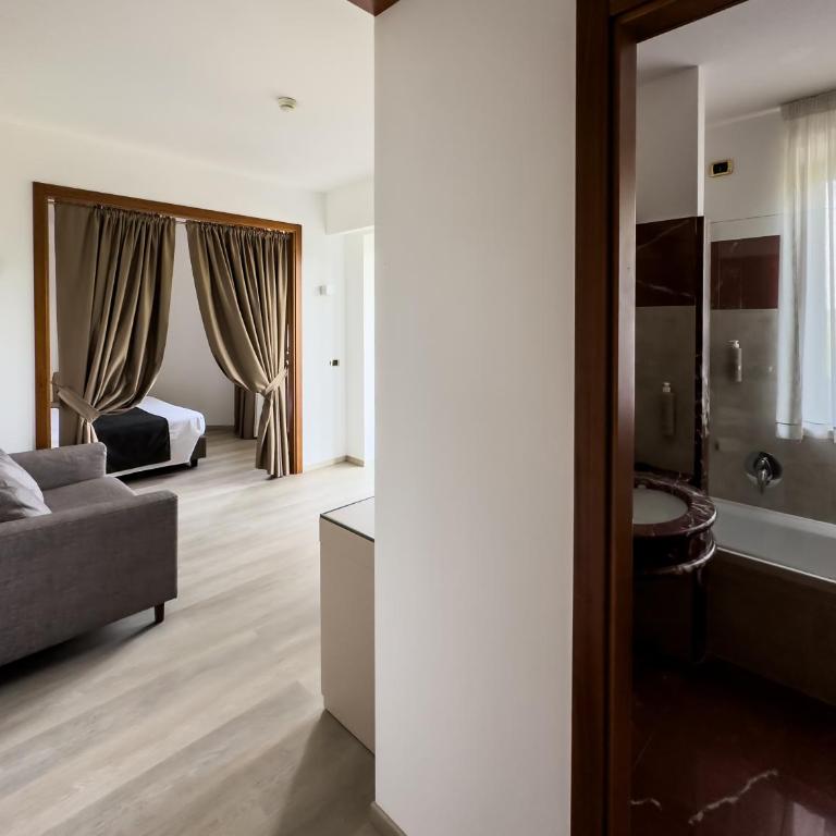 Grand Hotel la Chiusa di Chietri - Junior Suite - 3