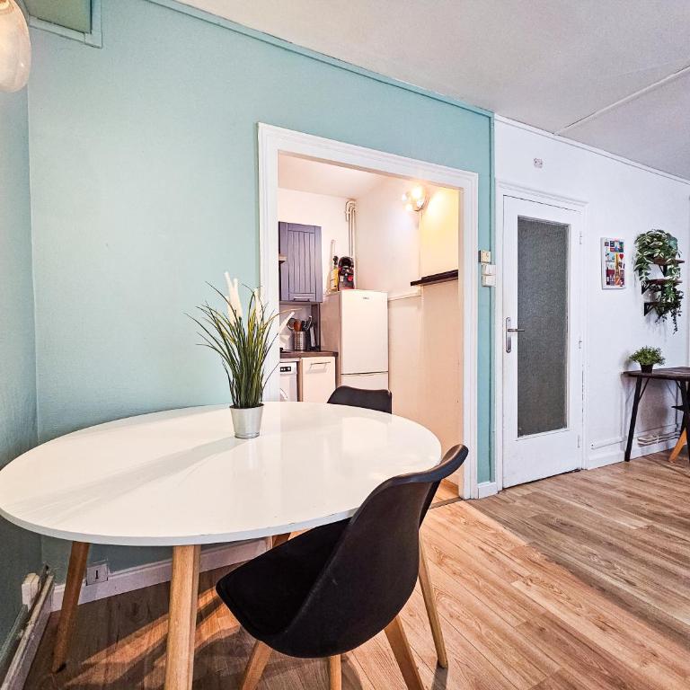 Beau T1 2 personnes BERGSON - One-Bedroom Apartment - 10