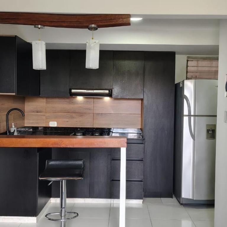 Cómodo apartamento sur de cali - Apartamento de 3 dormitorios con vistas a las montañas - 1