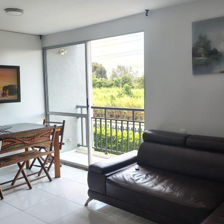 Cómodo apartamento sur de cali - Apartamento de 3 dormitorios con vistas a las montañas - 12