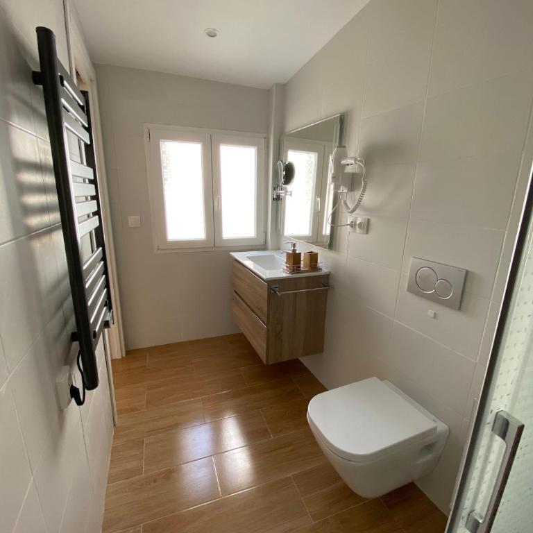 Romántico Ático Terraza privada y Cochera Gratis - One-Bedroom Apartment - 24