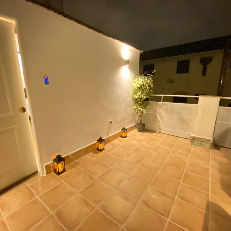Romántico Ático Terraza privada y Cochera Gratis - One-Bedroom Apartment - 28